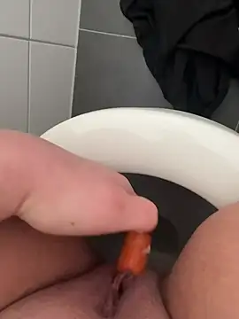 Snapshot of bigfatpussy28 chatting on 03/30/26, 07:53 bigfatpussy28 online show from 03/30/26, 07:53