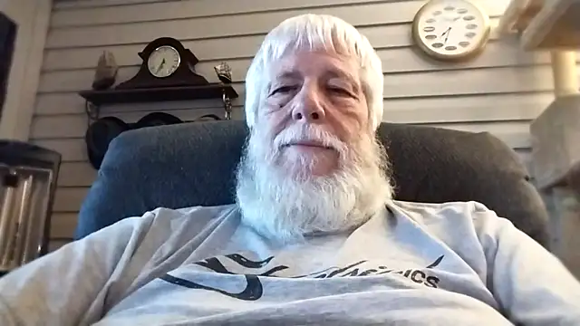 Snapshot of Futura_intx chatting on 04/21/26, 12:34 Futura intx online show from 04/21/26, 12:34