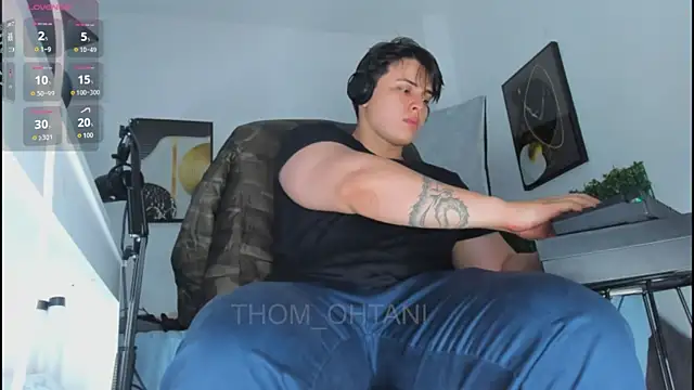 Snapshot of Thom_Ohtani chatting on 05/08/26, 04:18 Thom Ohtani online show from 05/08/26, 04:18