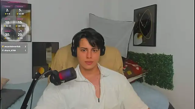 Snapshot of Thom_Ohtani chatting on 05/15/26, 10:50 Thom Ohtani online show from 05/15/26, 10:50