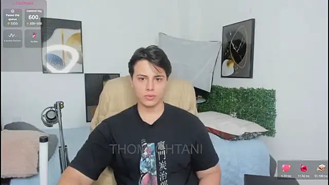 Snapshot of Thom_Ohtani chatting on 05/19/26, 01:56 Thom Ohtani online show from 05/19/26, 01:56