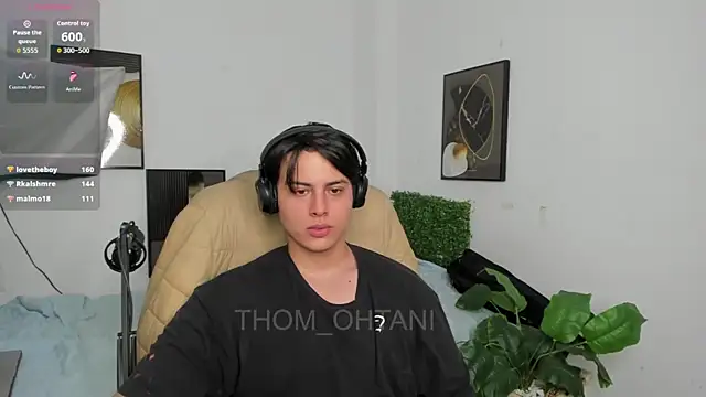 Snapshot of Thom_Ohtani chatting on 06/07/26, 05:55 Thom Ohtani online show from 06/07/26, 05:55