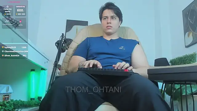 Snapshot of Thom_Ohtani chatting on 06/25/26, 05:12 Thom Ohtani online show from 06/25/26, 05:12