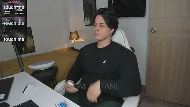 Snapshot of Thom_Ohtani chatting on 07/14/26, 02:05 Thom Ohtani online show from 07/14/26, 02:05