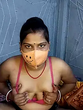 Snapshot of nikitacute23 chatting on 01/17/25, 08:45 nikitacute23 online show from 01/17/25, 08:45