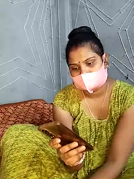 Snapshot of nikitacute23 chatting on 01/23/25, 10:32 nikitacute23 online show from 01/23/25, 10:32