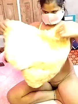 Snapshot of nikitacute23 chatting on 03/13/25, 11:08 nikitacute23 online show from 03/13/25, 11:08