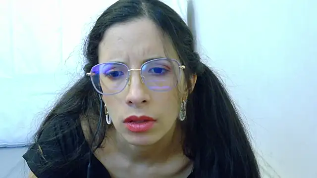 amabel zambrano online show from 02/19/25, 09:17