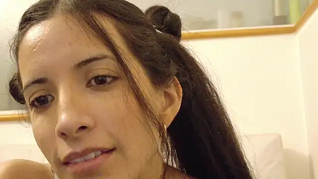 amabel zambrano online show from 03/04/25, 11:40