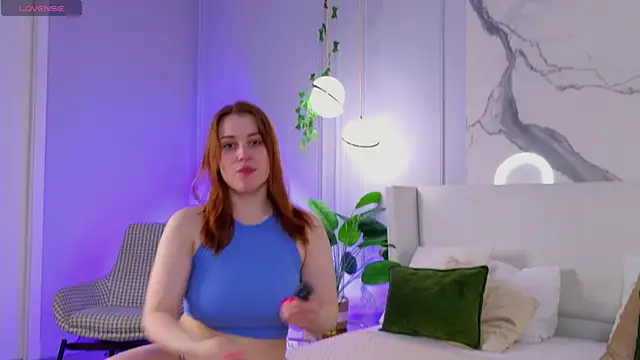 Snapshot of EllieGarson chatting on 07/02/26, 06:03 EllieGarson online show from 07/02/26, 06:03