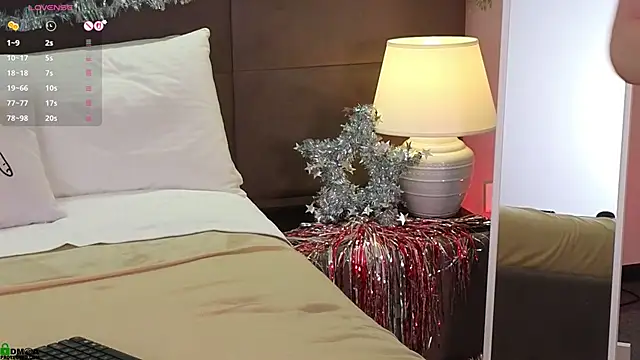 Rina Red online show from 12/04/25, 01:48