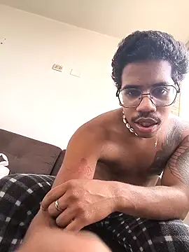 Snapshot of THEGOATHL chatting on 12/17/25, 04:24 THEGOATHL online show from 12/17/25, 04:24