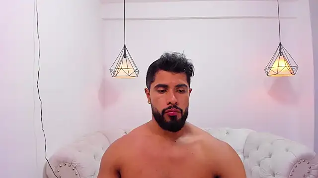 Santiago huntt online show from 12/03/24, 07:44