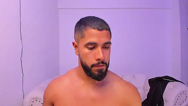 Santiago huntt online show from 12/24/24, 11:00