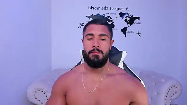 Santiago huntt online show from 09/19/25, 08:42