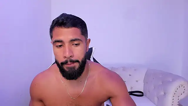 Snapshot of Santiago_huntt chatting on 12/03/25, 12:47 Santiago huntt online show from 12/03/25, 12:47