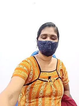 Snapshot of Lucky-Deepthi chatting on 02/17/25, 04:04 Lucky-Deepthi online show from 02/17/25, 04:04