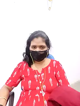 Snapshot of Lucky-Deepthi chatting on 02/19/25, 12:35 Lucky-Deepthi online show from 02/19/25, 12:35