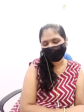 Snapshot of Lucky-Deepthi chatting on 02/20/25, 04:57 Lucky-Deepthi online show from 02/20/25, 04:57