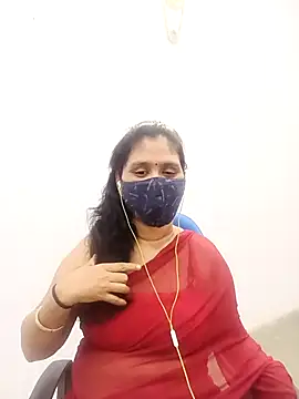 Snapshot of Lucky-Deepthi chatting on 02/21/25, 05:42 Lucky-Deepthi online show from 02/21/25, 05:42