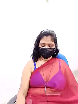 Snapshot of Lucky-Deepthi chatting on 02/27/25, 08:42 Lucky-Deepthi online show from 02/27/25, 08:42