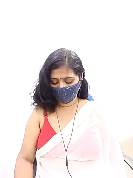 Snapshot of Lucky-Deepthi chatting on 03/07/25, 07:05 Lucky-Deepthi online show from 03/07/25, 07:05