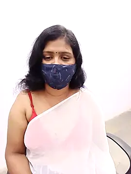 Snapshot of Lucky-Deepthi chatting on 03/08/25, 02:01 Lucky-Deepthi online show from 03/08/25, 02:01