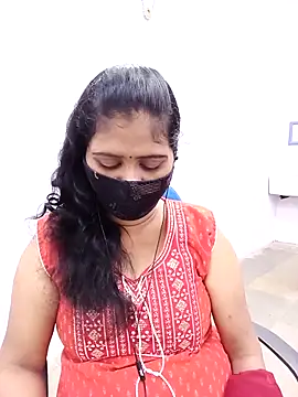 Snapshot of Lucky-Deepthi chatting on 03/09/25, 04:00 Lucky-Deepthi online show from 03/09/25, 04:00