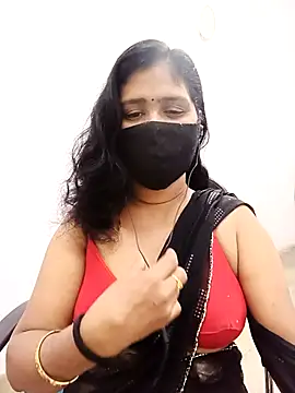 Snapshot of Lucky-Deepthi chatting on 09/11/25, 10:32 Lucky-Deepthi online show from 09/11/25, 10:32