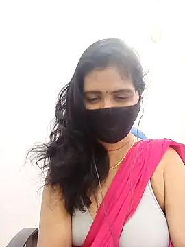 Snapshot of Lucky-Deepthi chatting on 11/17/25, 08:14 Lucky-Deepthi online show from 11/17/25, 08:14