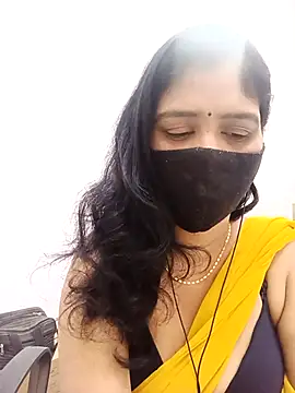 Snapshot of Lucky-Deepthi chatting on 12/21/25, 12:07 Lucky-Deepthi online show from 12/21/25, 12:07