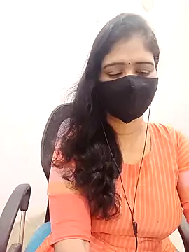 Snapshot of Lucky-Deepthi chatting on 04/10/26, 12:05 Lucky-Deepthi online show from 04/10/26, 12:05