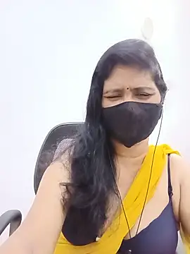Snapshot of Lucky-Deepthi chatting on 06/11/26, 10:30 Lucky-Deepthi online show from 06/11/26, 10:30