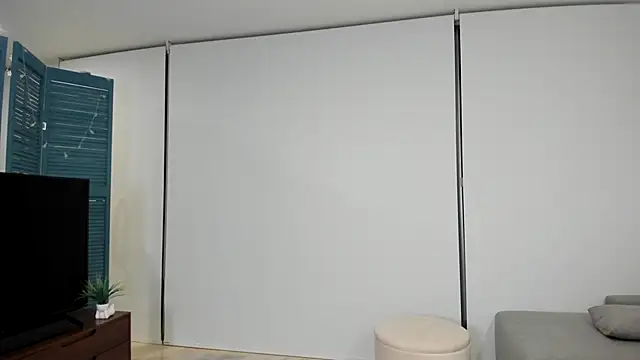 Snapshot of Lularose6 chatting on 03/04/25, 05:00 Lularose6 online show from 03/04/25, 05:00