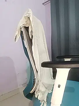 BigAssSarah online show from 01/10/26, 03:14