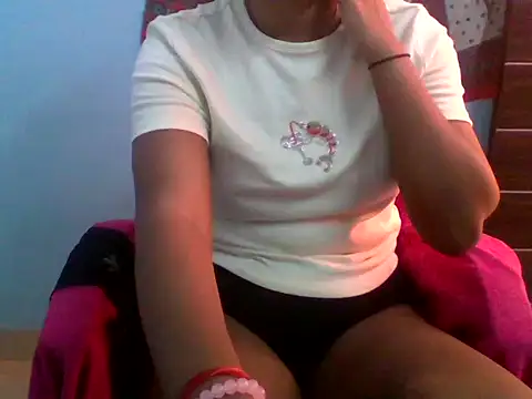 Snapshot of Barbie_183 chatting on 06/30/26, 06:03 Barbie 183 online show from 06/30/26, 06:03