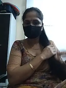 Snapshot of priyancyfun chatting on 07/10/26, 03:58 priyancyfun online show from 07/10/26, 03:58