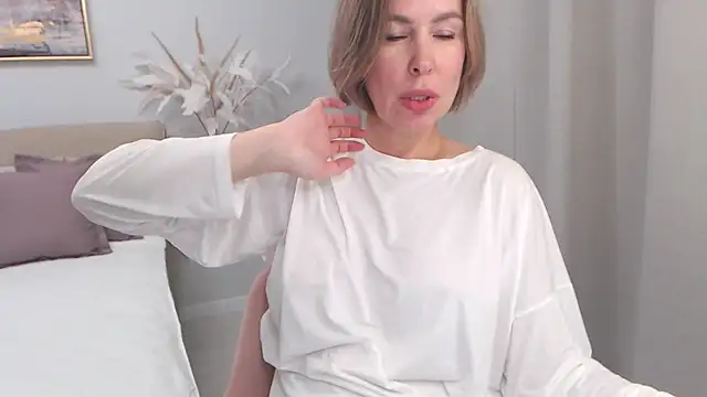 AnnyUBright online show from 11/08/25, 01:33