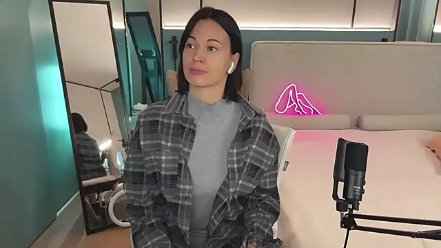 Snapshot of milakuni chatting on 02/26/25, 06:21 milakuni online show from 02/26/25, 06:21