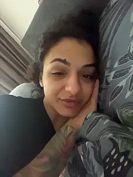 Snapshot of NNNoire chatting on 11/02/25, 11:23 NNNoire online show from 11/02/25, 11:23