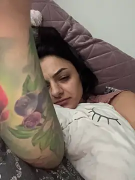 Snapshot of NNNoire chatting on 12/05/25, 12:58 NNNoire online show from 12/05/25, 12:58