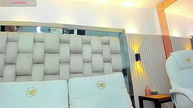 ashlyn parker online show from 02/26/25, 07:38