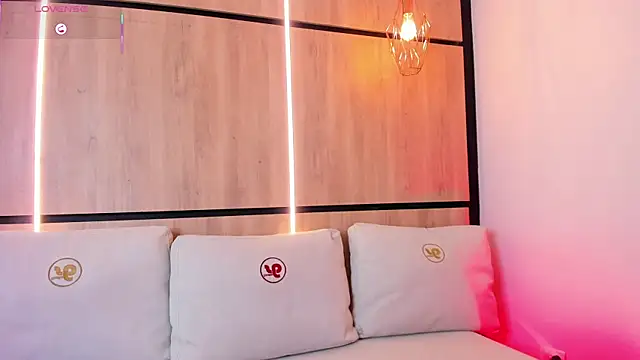 ashlyn parker online show from 09/22/25, 08:11