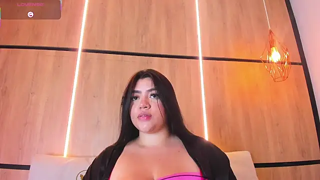 Snapshot of ashlyn_parker chatting on 12/15/25, 08:46 ashlyn parker online show from 12/15/25, 08:46