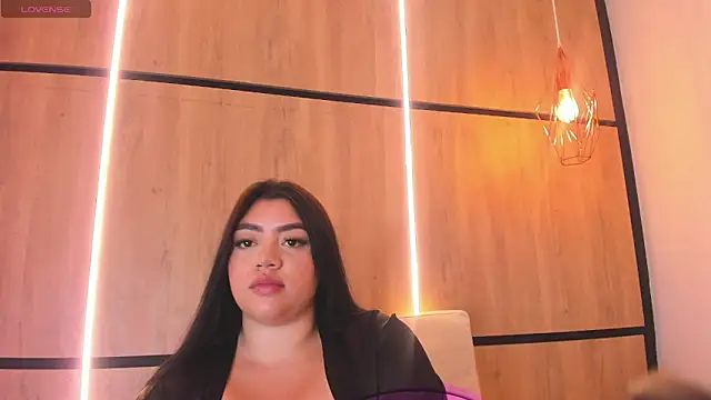 Snapshot of ashlyn_parker chatting on 12/17/25, 06:36 ashlyn parker online show from 12/17/25, 06:36