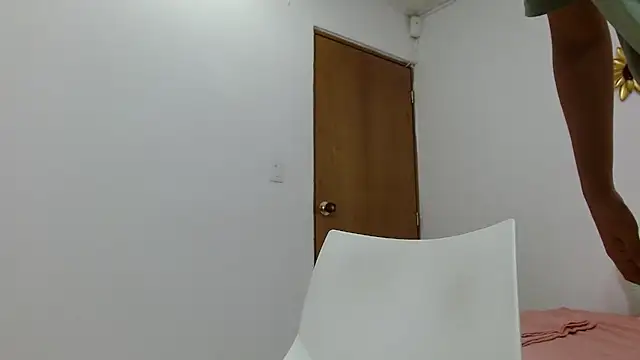 Snapshot of zeus_2025_ chatting on 01/10/25, 02:13 zeus 2025 online show from 01/10/25, 02:13