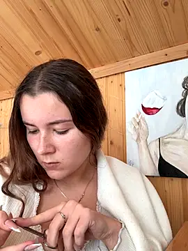 mewKate online show from 10/20/25, 12:38