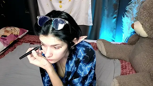 Hyeon Jin online show from 01/13/25, 08:58