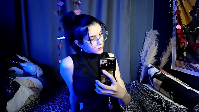 Hyeon Jin online show from 02/24/25, 12:30