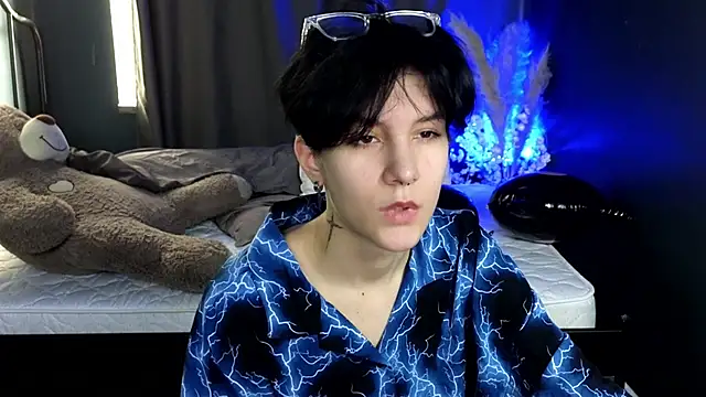 Hyeon Jin online show from 03/11/25, 10:29